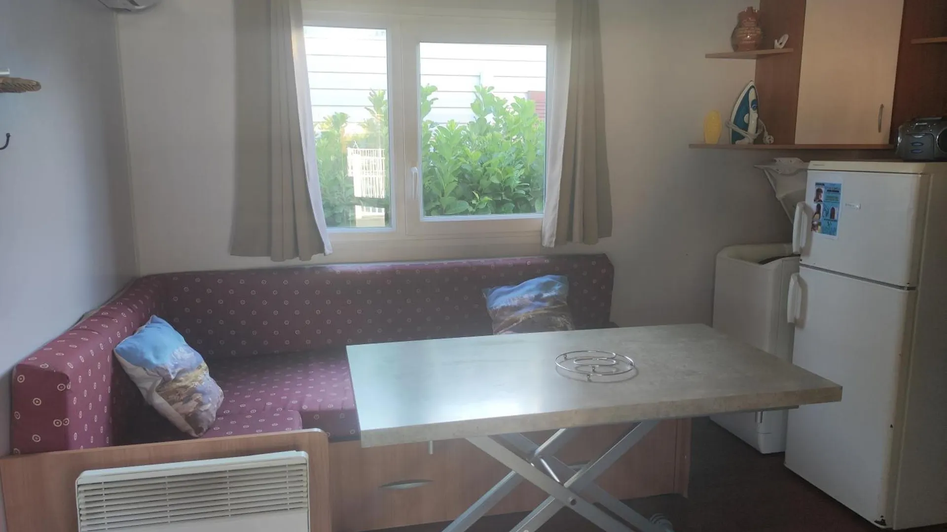 Vacances Familiales Dans Camping Avec Piscine Fréjus