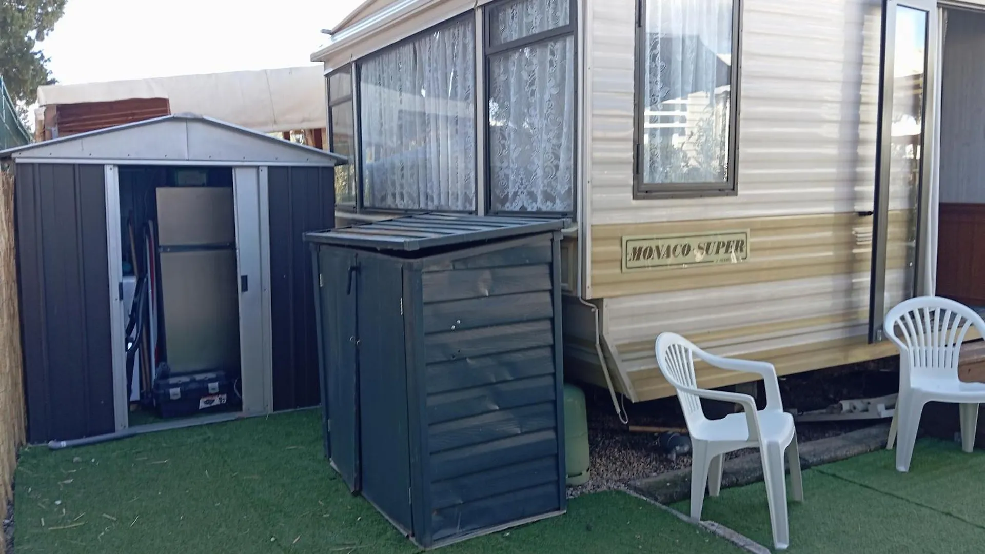 Vacances Familiales Dans Camping Avec Piscine Fréjus Frankrijk