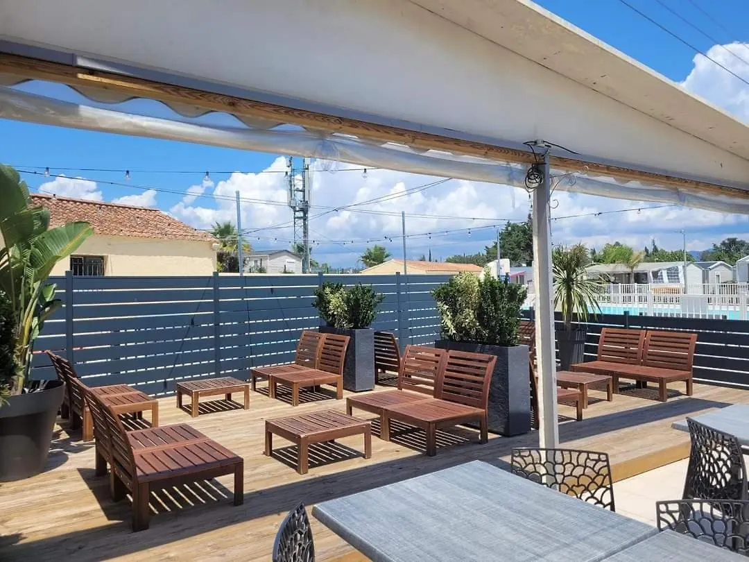 Vacances Familiales Dans Camping Avec Piscine Frejus