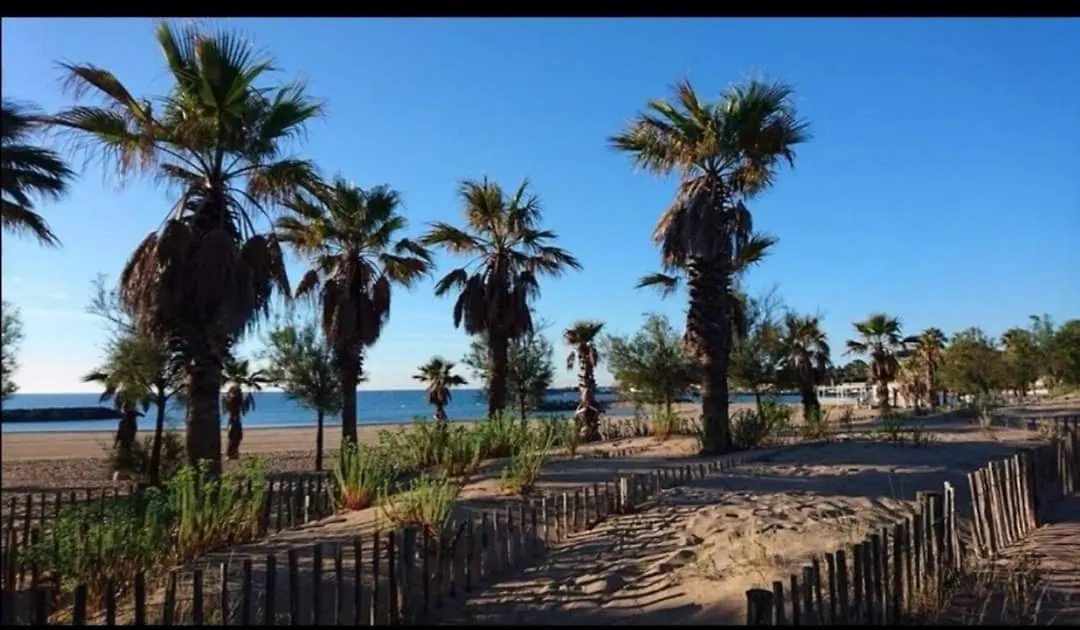Vacances Familiales Dans Camping Avec Piscine Frejus