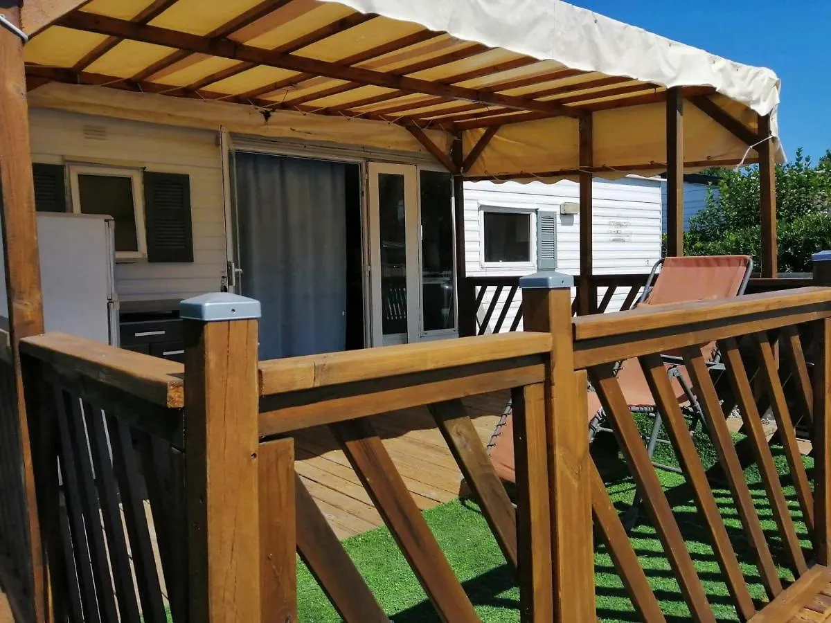 Vacances Familiales Dans Camping Avec Piscine Frejus France