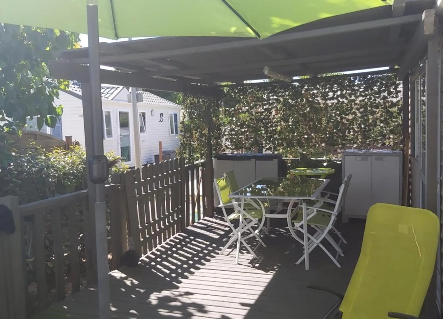 Campsite Vacances Familiales Dans Camping Avec Piscine Frejus