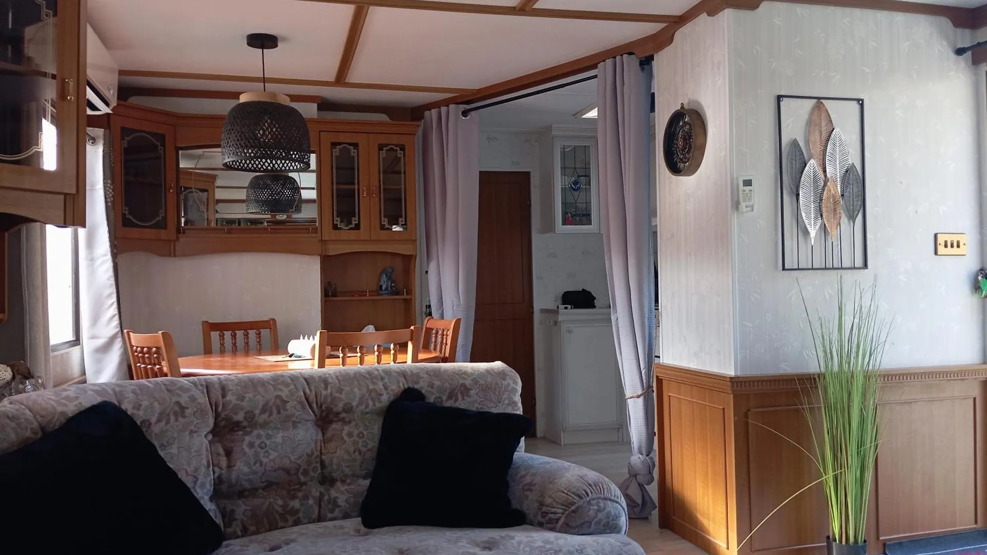 Campsite Vacances Familiales Dans Camping Avec Piscine Frejus