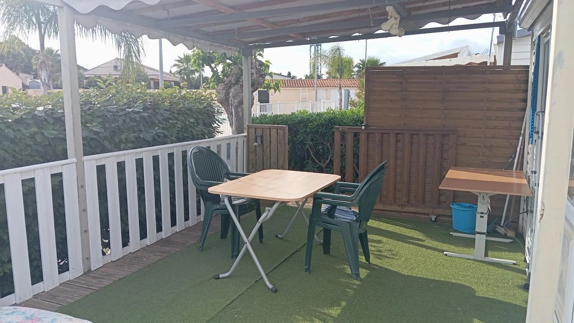 Vacances Familiales Dans Camping Avec Piscine Frejus 0*,  France
