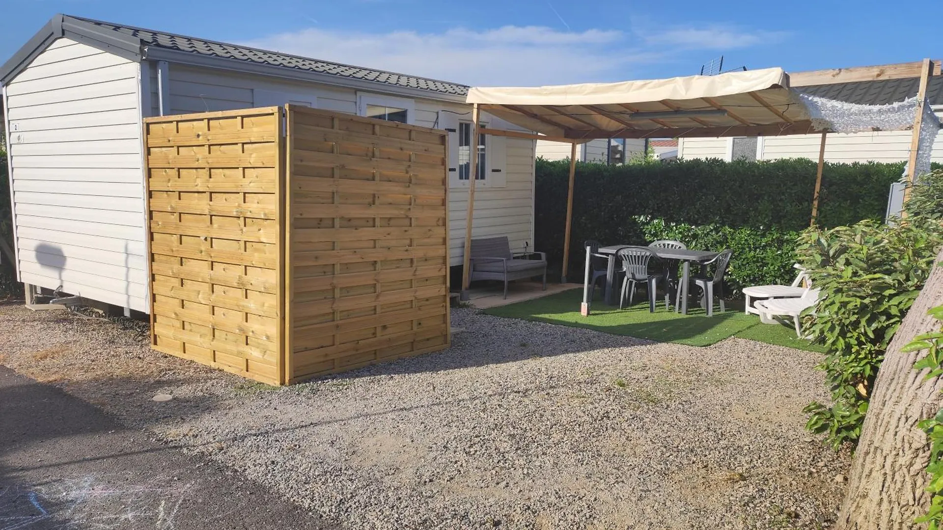 Campsite Vacances Familiales Dans Camping Avec Piscine Frejus