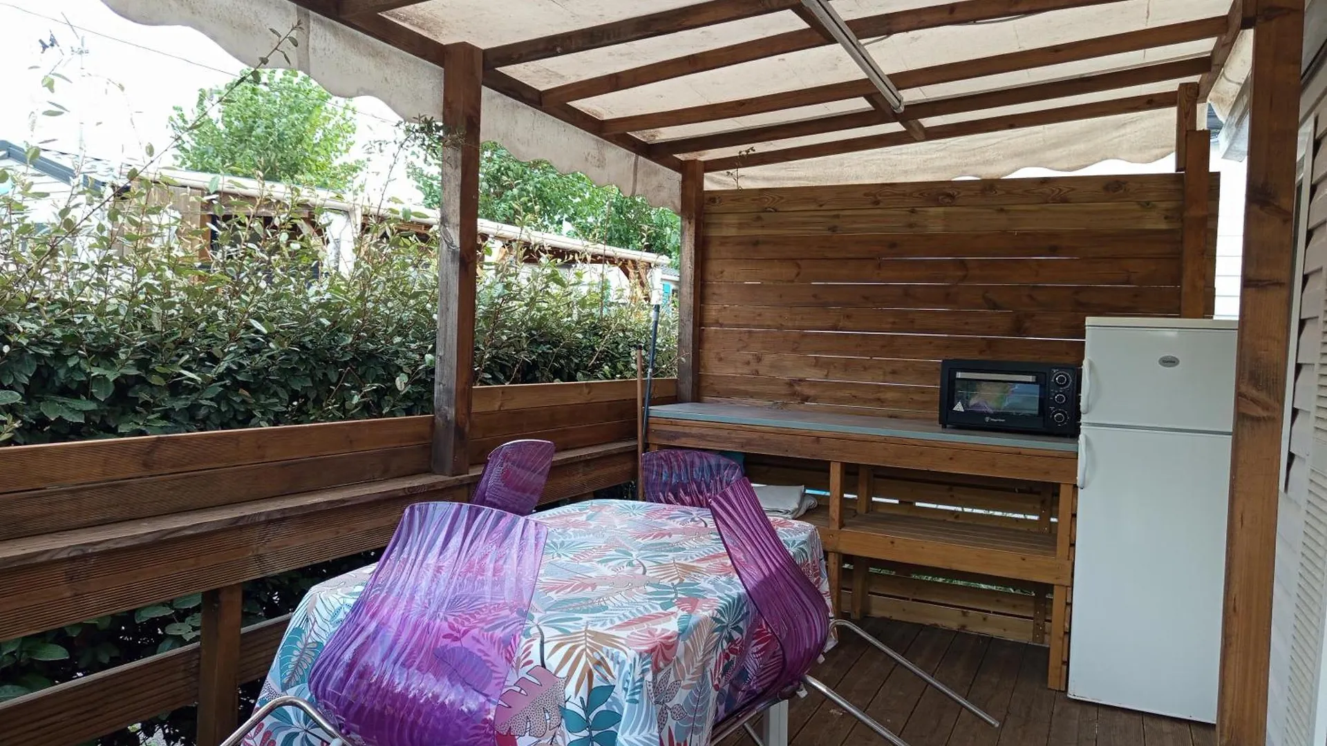 Vacances Familiales Dans Camping Avec Piscine Frejus France